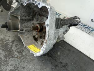 Getriebe van een Renault Clio II (BB/CB) 1.2 2002