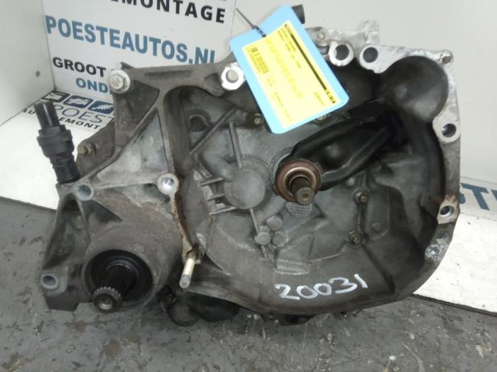 Usagé Boîte de vitesse Renault Twingo (C06) 1.2 Prix € 110,00 Règlement à la marge proposé par Autodemontagebedrijf R. Poeste B.V.