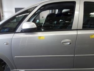 Używane Drzwi lewe przednie wersja 4-drzwiowa Opel Meriva 1.4 16V Twinport Cena € 60,00 Procedura marży oferowane przez Autodemontagebedrijf R. Poeste B.V.