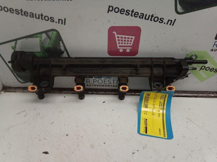 Usagé Système d'injection Hyundai Santa Fe I 2.4 16V 4x4 Prix € 75,00 Règlement à la marge proposé par Autodemontagebedrijf R. Poeste B.V.