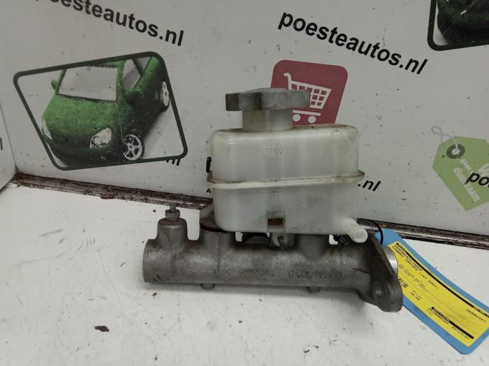 Used Master cylinder Hyundai Santa Fe I 2.4 16V 4x4 Price € 30,00 Margin scheme offered by Autodemontagebedrijf R. Poeste B.V.