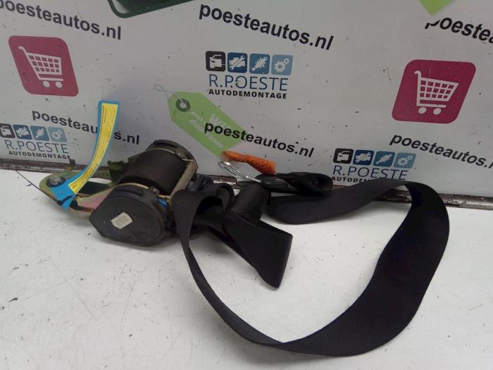 Front seatbelt, left from a BMW 3 serie (E36/2) 316i 1997