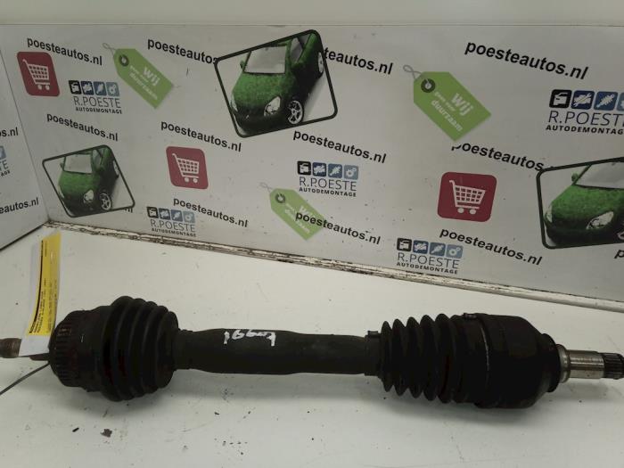 Front drive shaft, left from a Mercedes-Benz A (W168) 1.4 A-140 1998