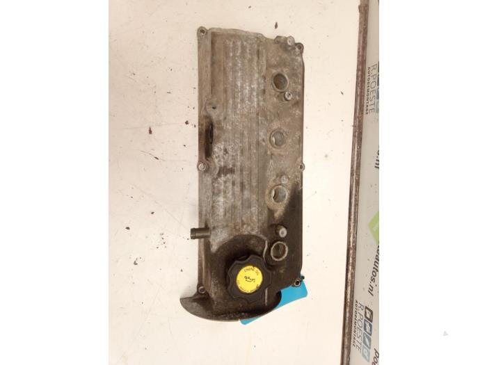 Ventildeckel van een Suzuki Wagon-R+ (RB) 1.3 16V 2001