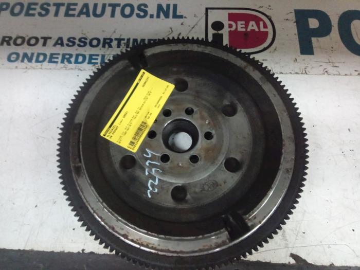 Used Flywheel Volkswagen Passat (3B3) 2.0 20V Price € 50,00 Margin scheme offered by Autodemontagebedrijf R. Poeste B.V.