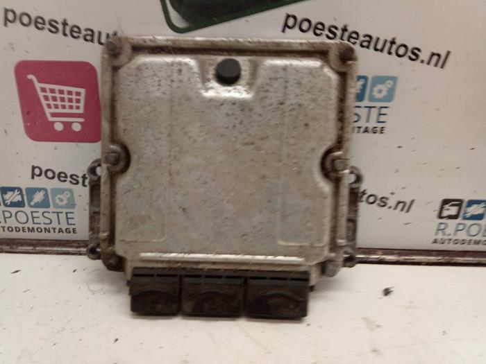 Used Engine management computer Renault Laguna II (BG) 1.9 dCi 120 Price € 50,00 Margin scheme offered by Autodemontagebedrijf R. Poeste B.V.