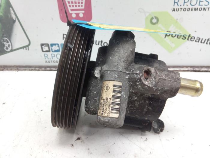 Usagé Pompe de direction Renault Laguna II (BG) 1.9 dCi 120 Prix € 30,00 Règlement à la marge proposé par Autodemontagebedrijf R. Poeste B.V.