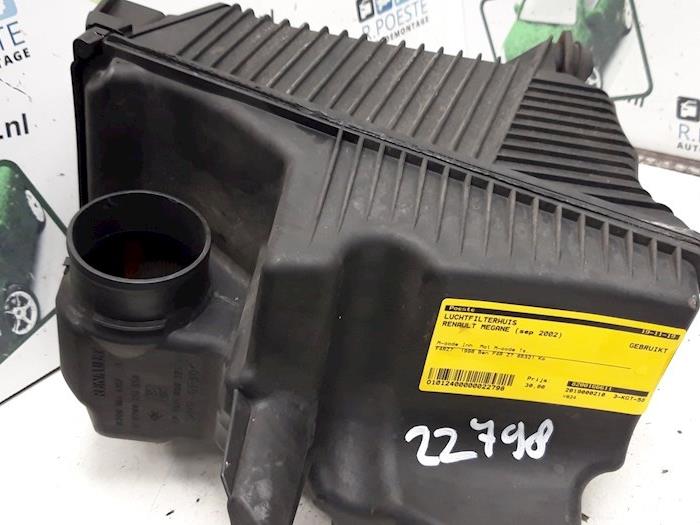 Gebrauchte Luftfiltergehäuse Renault Megane II (BM/CM) Preis € 30,00 Margenregelung angeboten von Autodemontagebedrijf R. Poeste B.V.