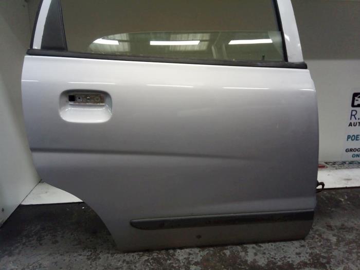 Rear door 4-door, right from a Suzuki Alto (RF410) 1.1 16V 2003
