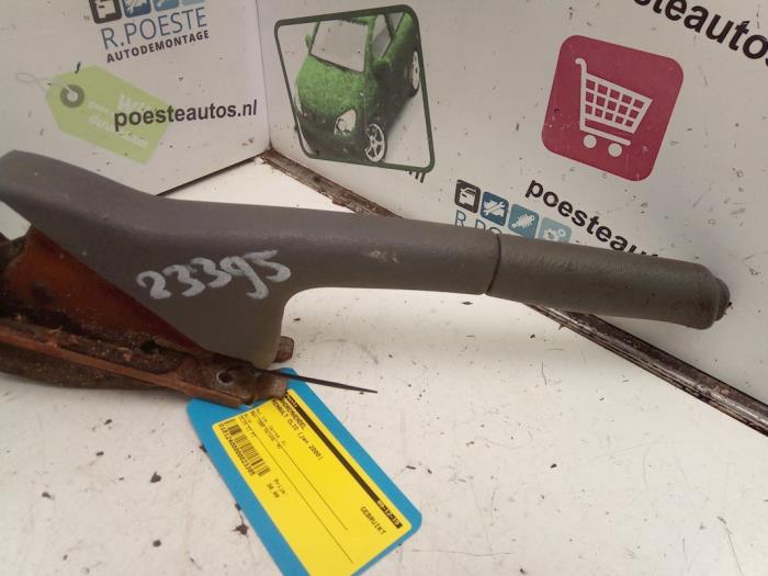Parking brake lever from a Renault Clio II (BB/CB) 1.4 2000