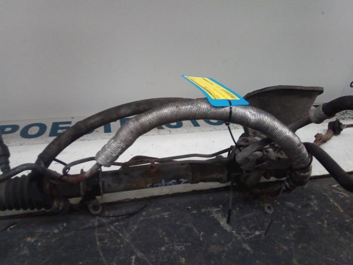 Power steering box from a Renault Clio II (BB/CB) 1.4 2000