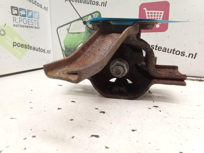 Used Engine mount Kia Picanto (BA) 1.1 12V Price € 30,00 Margin scheme offered by Autodemontagebedrijf R. Poeste B.V.