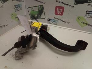 Used Clutch pedal Opel Combo (Corsa C) 1.7 DTI 16V Price € 20,00 Margin scheme offered by Autodemontagebedrijf R. Poeste B.V.