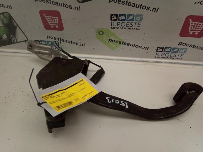 Brake pedal from a Opel Combo (Corsa C) 1.7 DTI 16V 2002