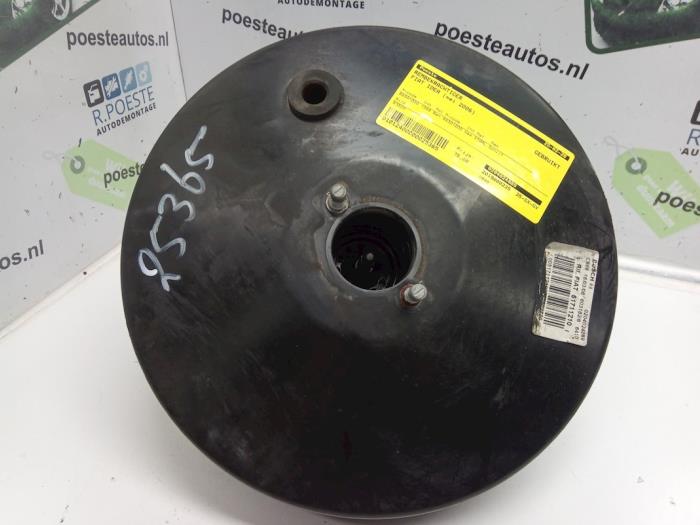 Usagé Servo frein Fiat Idea (350AX) 1.4 16V Prix € 75,00 Règlement à la marge proposé par Autodemontagebedrijf R. Poeste B.V.