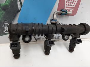 Used Fuel injector nozzle Opel Corsa C (F08/68) 1.0 12V Price € 40,00 Margin scheme offered by Autodemontagebedrijf R. Poeste B.V.