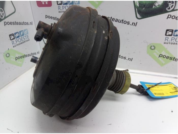 Usagé Servo frein Opel Vectra C Caravan 2.2 DTI 16V Prix € 40,00 Règlement à la marge proposé par Autodemontagebedrijf R. Poeste B.V.