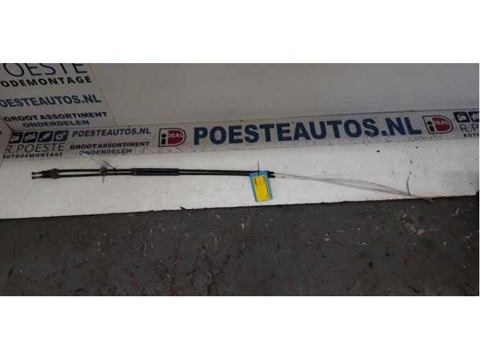 Usagé Câble frein à main Volkswagen Golf V (1K1) 1.4 FSI 16V Prix € 20,00 Règlement à la marge proposé par Autodemontagebedrijf R. Poeste B.V.