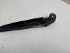 Front wiper arm from a Volkswagen Lupo (6X1) 1.2 TDI 3L 1999