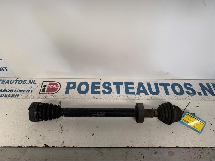 Gebrauchte Antriebswelle rechts vorne Volkswagen Polo III Classic (6KV2) 1.4i 60 Preis € 20,00 Margenregelung angeboten von Autodemontagebedrijf R. Poeste B.V.