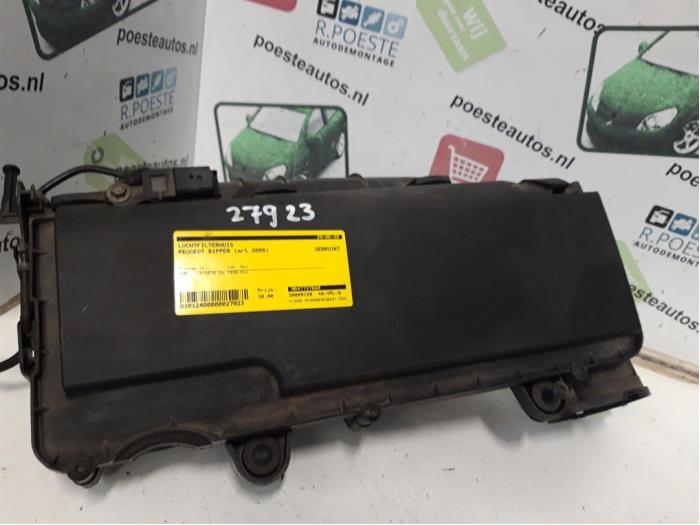 Begagnade Luftfilterhus Peugeot Bipper (AA) 1.4 HDi Pris € 30,00 Marginaltabell erbjuds av Autodemontagebedrijf R. Poeste B.V.