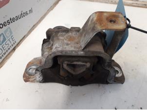 Used Engine mount Peugeot Bipper (AA) 1.4 HDi Price € 25,00 Margin scheme offered by Autodemontagebedrijf R. Poeste B.V.