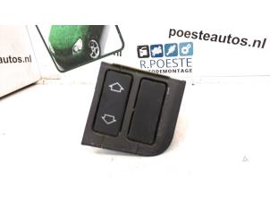Used Electric window switch Peugeot 205 II (20A/C) 1.4 Price € 15,00 Margin scheme offered by Autodemontagebedrijf R. Poeste B.V.