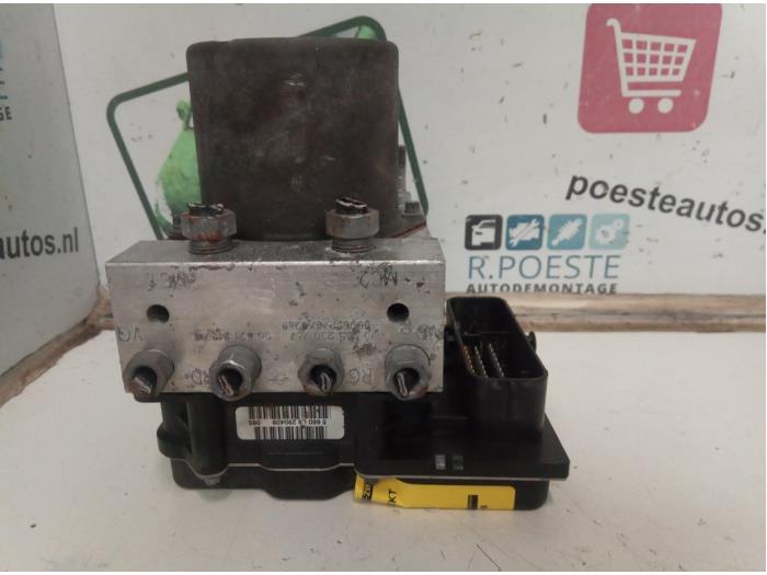 Usagé Bloc ABS Citroen C5 III Tourer (RW) 3.0 HDiF V6 24V Prix € 75,00 Règlement à la marge proposé par Autodemontagebedrijf R. Poeste B.V.