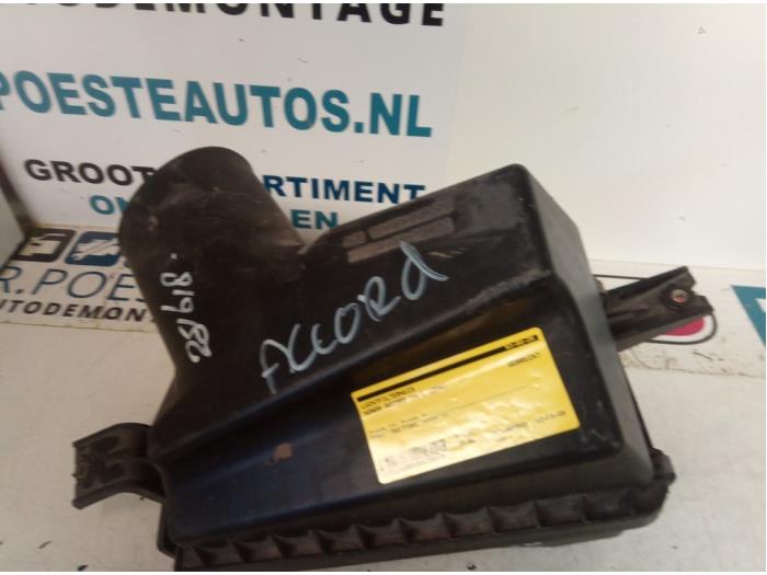 Begagnade Luftfilterhus Honda Accord (CG/CH/CL) 1.8i 16V Pris € 30,00 Marginaltabell erbjuds av Autodemontagebedrijf R. Poeste B.V.