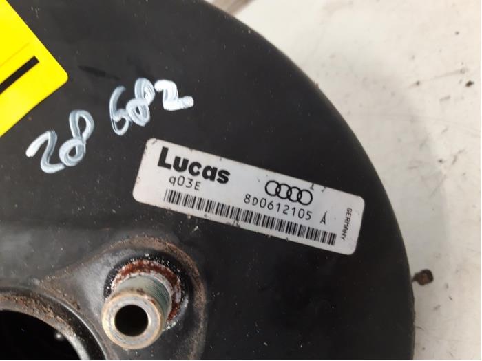 Usagé Servo frein Audi A4 (B5) 1.6 Prix € 40,00 Règlement à la marge proposé par Autodemontagebedrijf R. Poeste B.V.