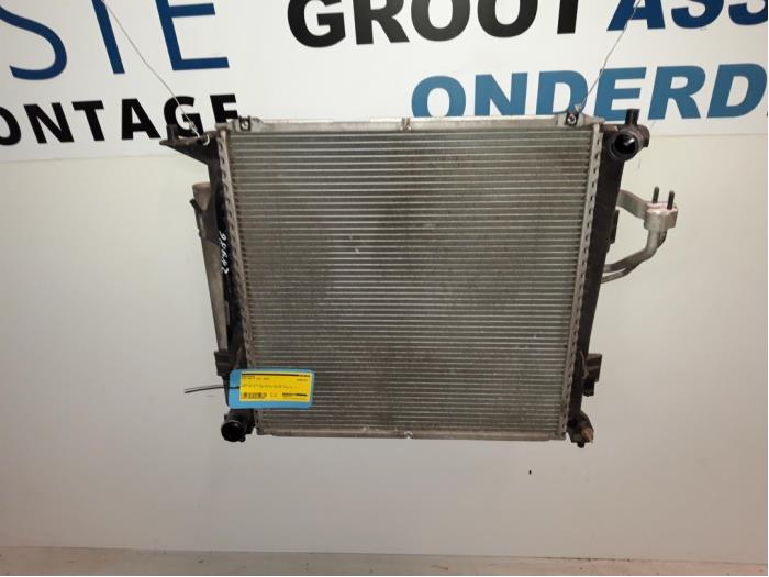 Usagé Radiateur Kia Cee'd Sporty Wagon (EDF) 1.6 CRDi 115 16V Prix € 20,00 Règlement à la marge proposé par Autodemontagebedrijf R. Poeste B.V.