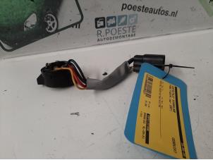 Usados Interruptor de cerradura de contacto Ford Fiesta 4 1.3i Precio € 15,00 Norma de margen ofrecido por Autodemontagebedrijf R. Poeste B.V.