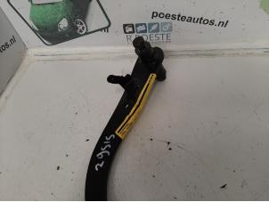 Used Brake pedal Opel Vivaro 2.5 CDTI 16V Price € 25,00 Margin scheme offered by Autodemontagebedrijf R. Poeste B.V.