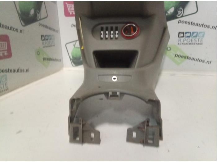 Middle console from a Ford Ka II 1.2 2009