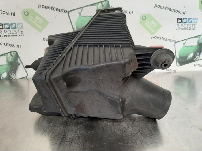 Gebrauchte Luftfiltergehäuse Renault Grand Scénic II (JM) 1.9 dCi 120 Preis € 30,00 Margenregelung angeboten von Autodemontagebedrijf R. Poeste B.V.