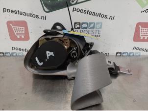 Used Rear seatbelt, left Renault Scénic I (JA) 2.0 16V RX4 Price € 30,00 Margin scheme offered by Autodemontagebedrijf R. Poeste B.V.
