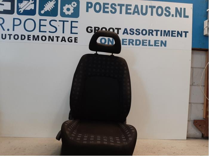 Seat, right from a Volkswagen New Beetle (9C1/9G1) 2.0 1999
