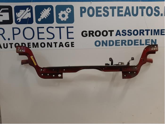 Używane Panel przedni Peugeot Bipper (AA) 1.4 HDi Cena € 30,00 Procedura marży oferowane przez Autodemontagebedrijf R. Poeste B.V.