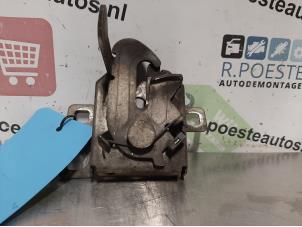 Used Bonnet lock mechanism Peugeot Bipper (AA) 1.4 HDi Price € 20,00 Margin scheme offered by Autodemontagebedrijf R. Poeste B.V.