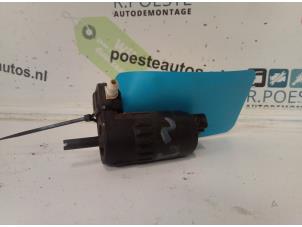 Usagé Pompe lave-glace avant Peugeot Bipper (AA) 1.4 HDi Prix € 10,00 Règlement à la marge proposé par Autodemontagebedrijf R. Poeste B.V.