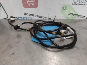 Usagé Antenne (divers) Peugeot Bipper (AA) 1.4 HDi Prix € 15,00 Règlement à la marge proposé par Autodemontagebedrijf R. Poeste B.V.