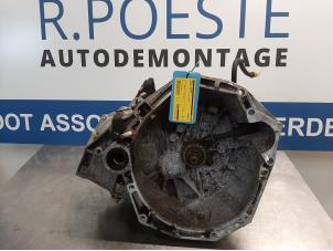 Gebrauchte Getriebe Renault Scénic III (JZ) 1.6 16V Preis € 300,00 Margenregelung angeboten von Autodemontagebedrijf R. Poeste B.V.