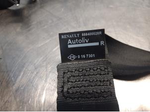 Used Rear seatbelt, right Renault Scénic III (JZ) 1.6 16V Price € 50,00 Margin scheme offered by Autodemontagebedrijf R. Poeste B.V.
