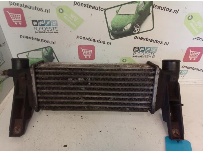 Usagé Intercooler Ford Transit Connect 1.8 Tddi Prix € 30,00 Règlement à la marge proposé par Autodemontagebedrijf R. Poeste B.V.
