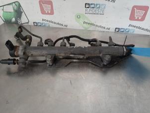 Used Fuel injector nozzle Opel Combo (Corsa C) 1.3 CDTI 16V Price € 30,00 Margin scheme offered by Autodemontagebedrijf R. Poeste B.V.