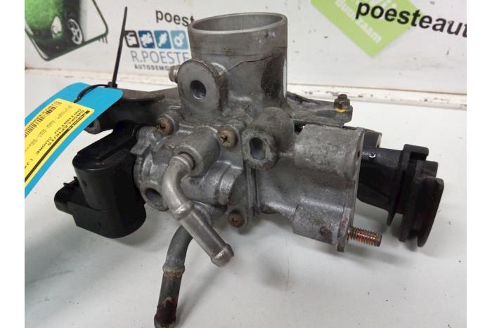Gebrauchte Drosselklappengehäuse Daihatsu Cuore (L251/271/276) 1.0 12V DVVT Preis € 20,00 Margenregelung angeboten von Autodemontagebedrijf R. Poeste B.V.