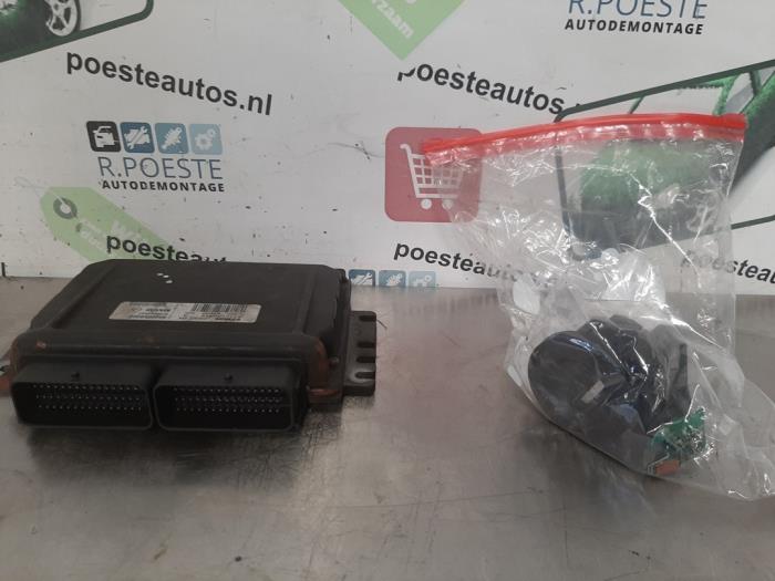 Used Engine management computer Renault Kangoo (KC) 1.4 Price € 135,00 Margin scheme offered by Autodemontagebedrijf R. Poeste B.V.