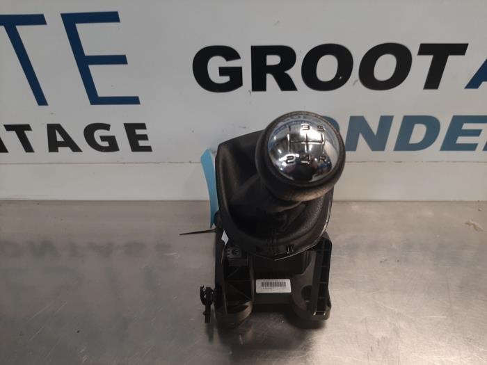 Usagé Levier de vitesse Peugeot 308 SW (4E/H) 1.6 VTI 16V Prix € 55,00 Règlement à la marge proposé par Autodemontagebedrijf R. Poeste B.V.
