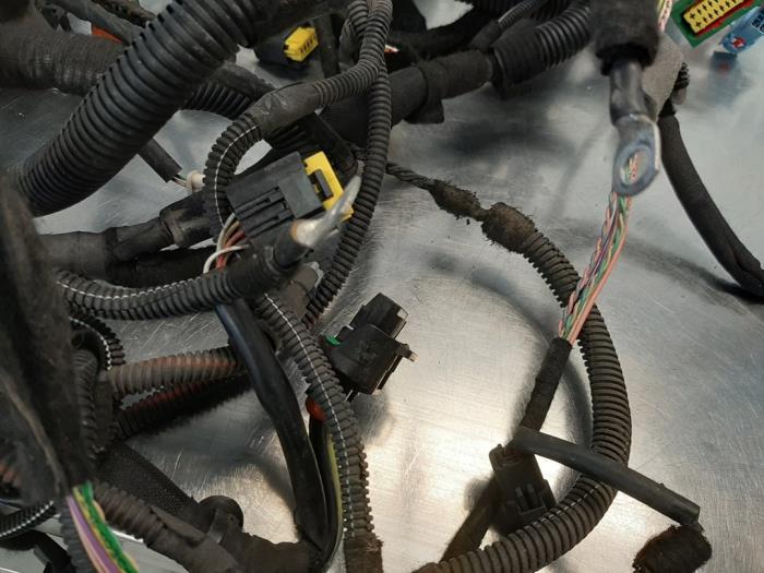 Mazo de cables de un Peugeot 308 SW (4E/H) 1.6 VTI 16V 2009