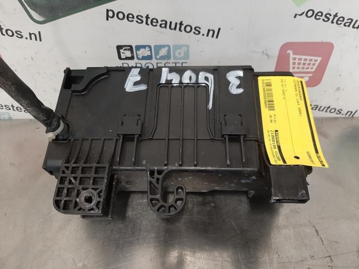 Fuse box Citroen C1 1.0 12V 04905F03
